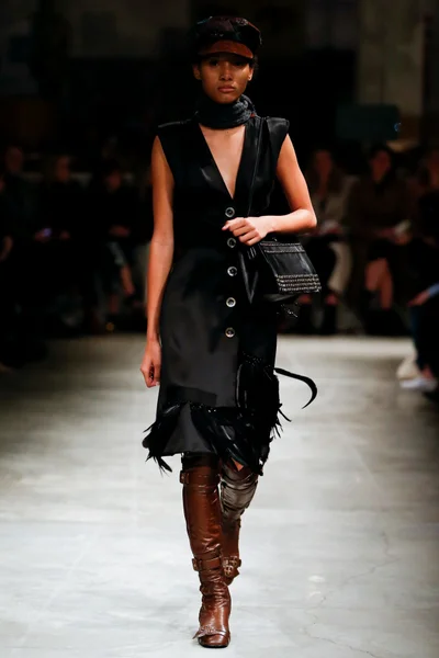 Look 5